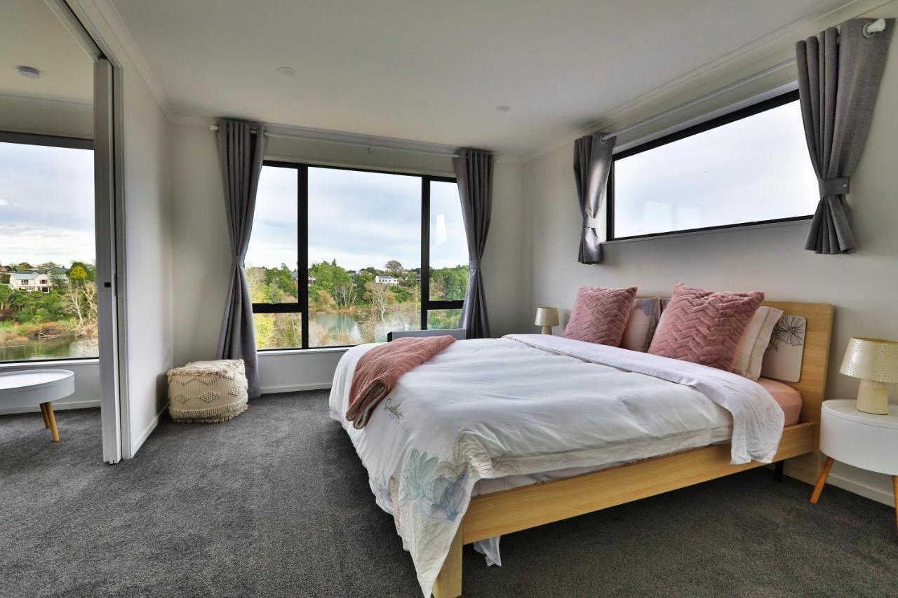 Amazing The Waikato River-View Brand New Villa With 4 Bedrooms Hamilton Exterior foto