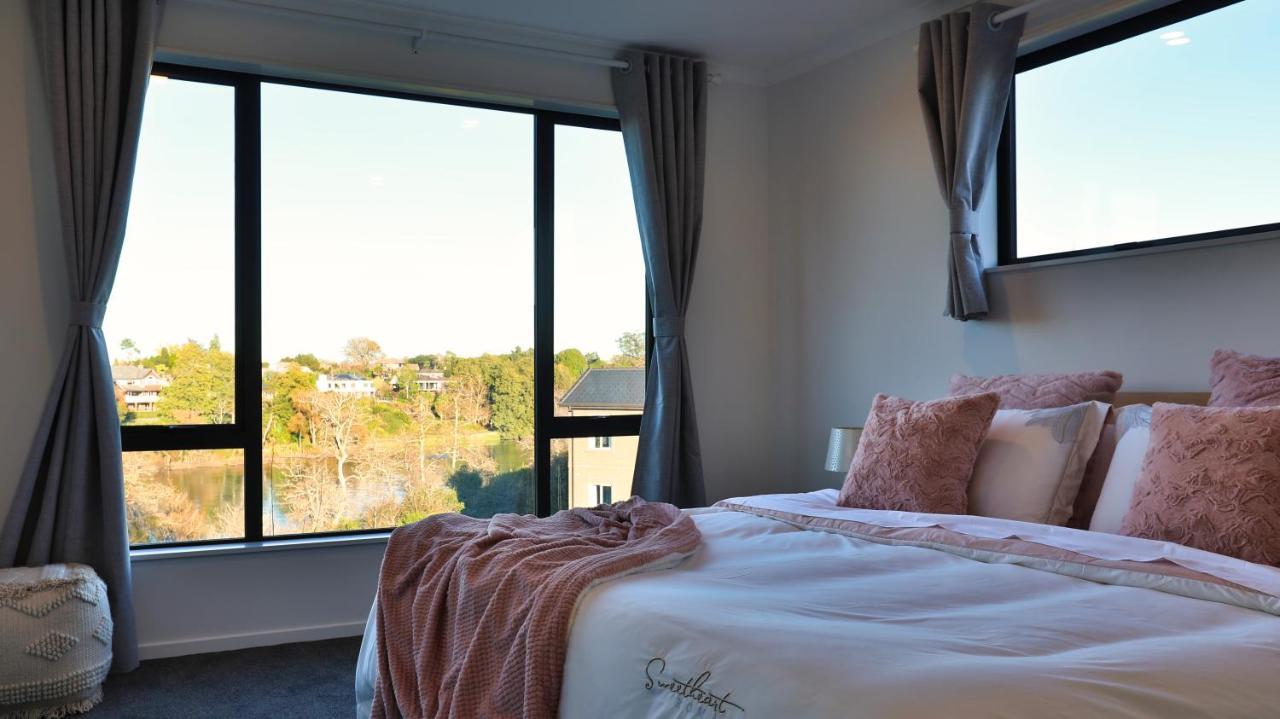 Amazing The Waikato River-View Brand New Villa With 4 Bedrooms Hamilton Exterior foto